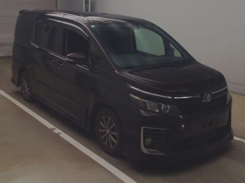 2014 Toyota Voxy ZRR80W[2]