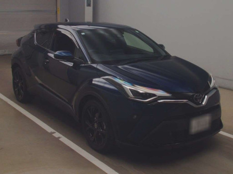 2020 Toyota C-HR NGX10[2]