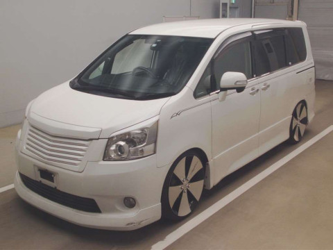 2007 Toyota Noah ZRR70W[0]