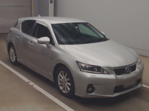 2012 Lexus CT ZWA10[2]