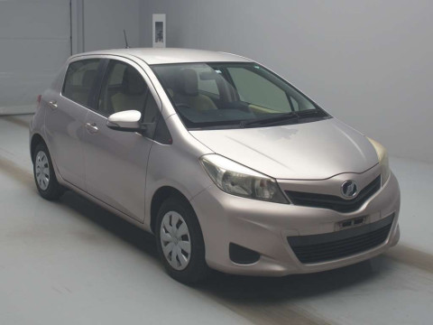 2012 Toyota Vitz KSP130[2]