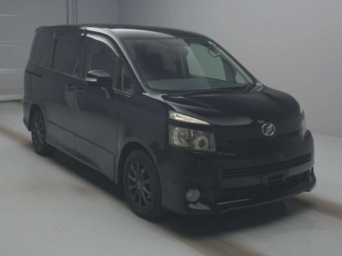 2009 Toyota Voxy ZRR70W[2]