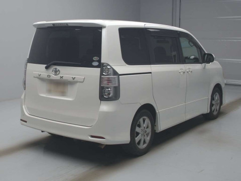 2008 Toyota Voxy ZRR70W[1]