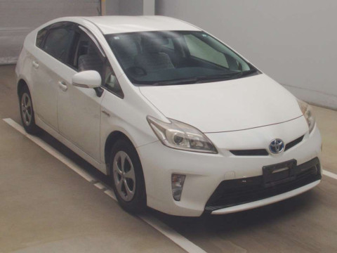 2012 Toyota Prius ZVW30[2]