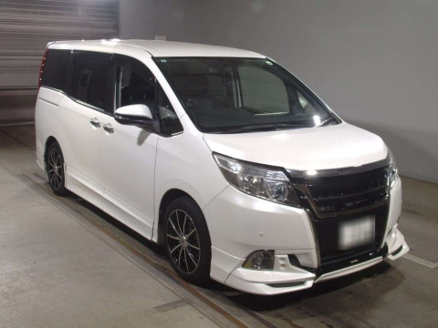 2015 Toyota Esquire ZRR80G[2]