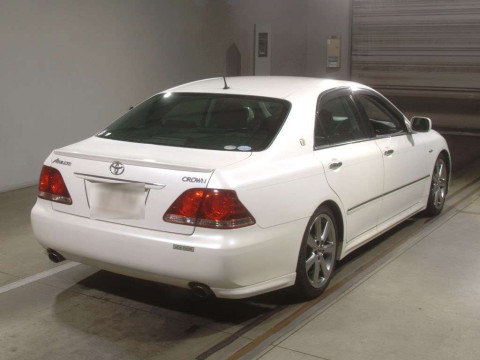 2006 Toyota Crown GRS180[1]