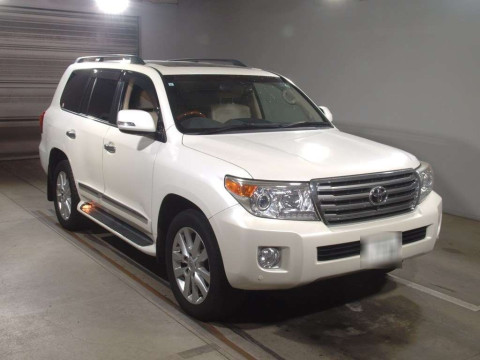 2015 Toyota Land Cruiser URJ202W[2]