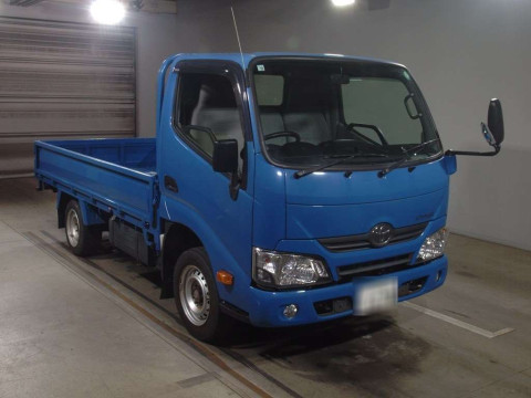 2019 Toyota Dyna Truck TRY230[2]