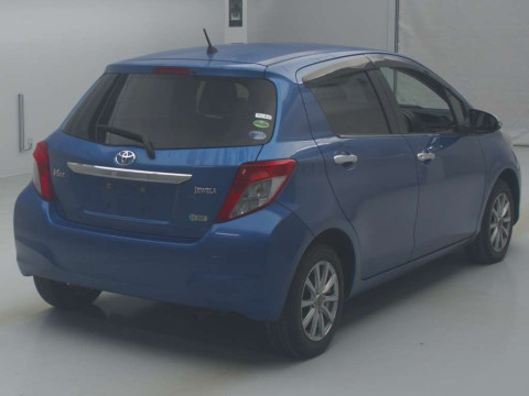 2014 Toyota Vitz NSP130[1]