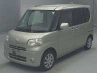 2012 Daihatsu Tanto