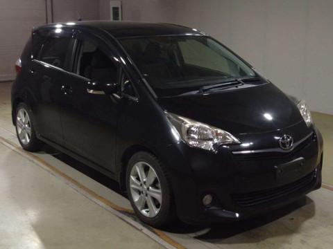 2013 Toyota Ractis NCP120[2]