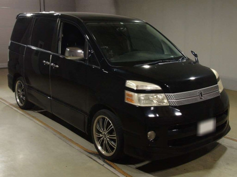 2007 Toyota Voxy AZR60G[2]