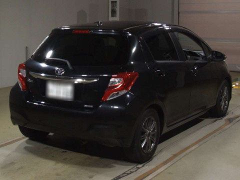 2014 Toyota Vitz NSP130[1]