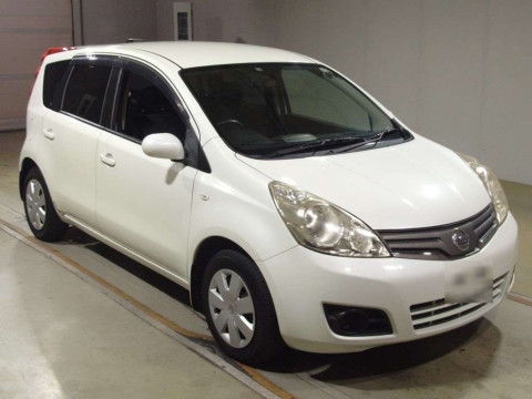 2010 Nissan Note E11[2]