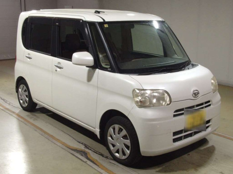 2012 Daihatsu Tanto L375S[2]