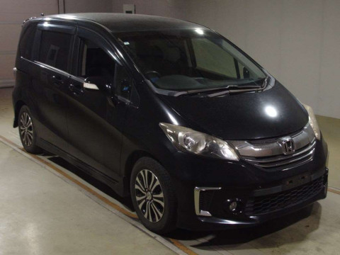 2015 Honda Freed GB3[2]