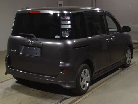 2009 Toyota Sienta NCP81G[1]