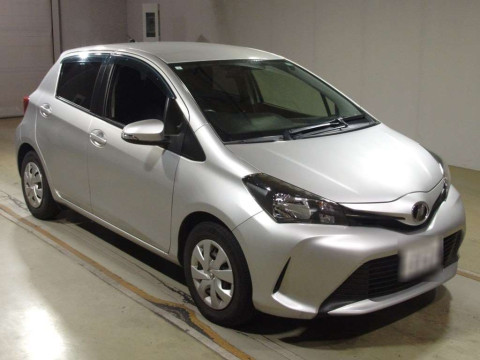 2016 Toyota Vitz NSP130[2]