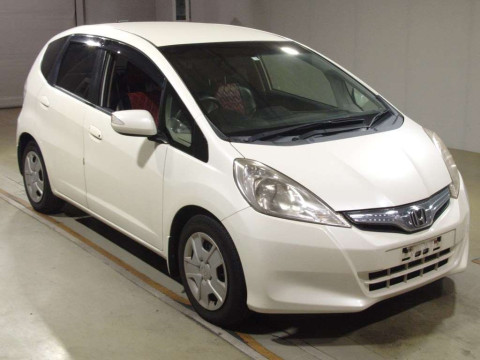 2012 Honda Fit Hybrid GP1[2]