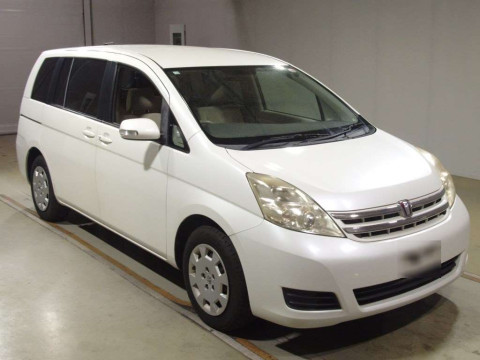 2010 Toyota Isis ZGM10G[2]