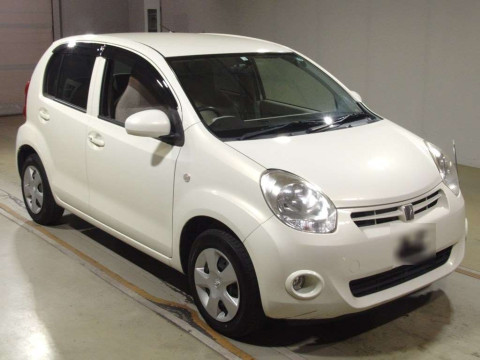 2013 Toyota Passo NGC30[2]