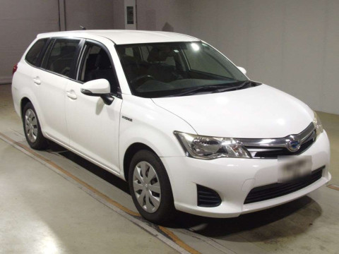 2014 Toyota Corolla Fielder NKE165G[2]