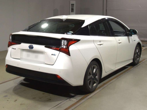 2019 Toyota Prius ZVW51[1]