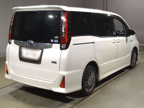 2016 Toyota Noah ZWR80W[1]