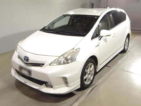 2013 Toyota Prius alpha ZVW41W[0]