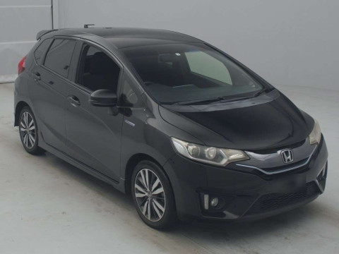 2013 Honda Fit Hybrid GP5[2]