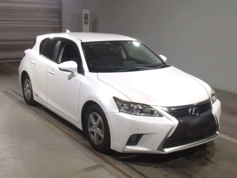 2014 Lexus CT ZWA10[2]