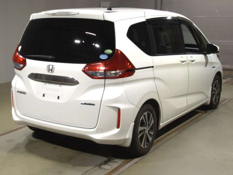 2016 Honda Freed hybrid GB7[1]