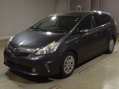 2012 Toyota Prius alpha ZVW41W[0]