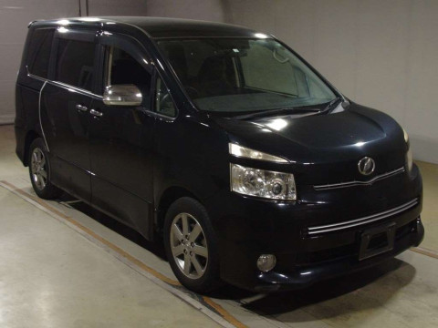 2009 Toyota Voxy ZRR70W[2]