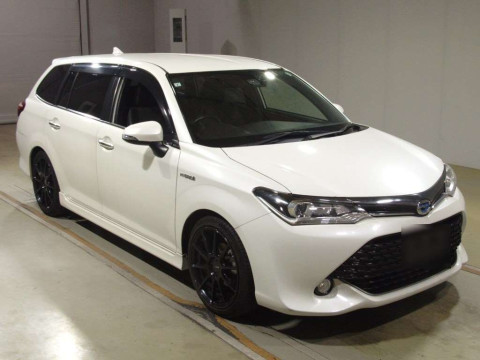 2015 Toyota Corolla Fielder NKE165G[2]