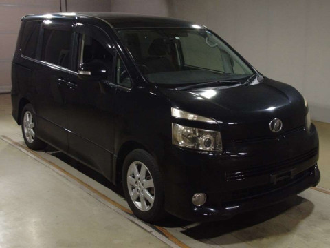 2009 Toyota Voxy ZRR70W[2]