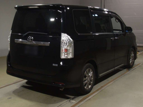 2012 Toyota Voxy ZRR70W[1]