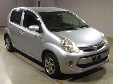 2015 Toyota Passo KGC30[2]