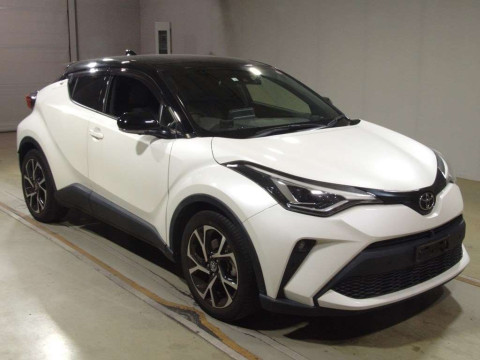 2020 Toyota C-HR NGX10[2]