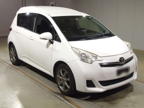 2014 Toyota Ractis NSP122[2]