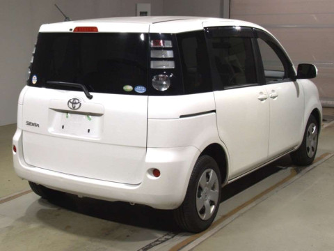 2009 Toyota Sienta NCP81G[1]