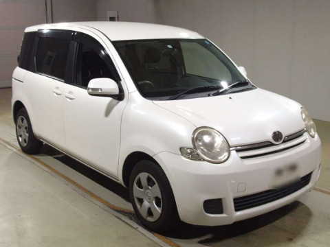 2009 Toyota Sienta NCP81G[2]