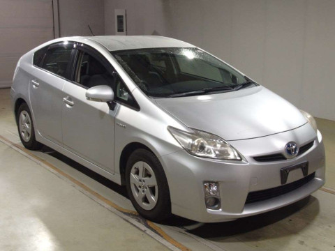 2011 Toyota Prius ZVW30[2]