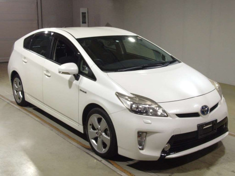 2012 Toyota Prius ZVW30[2]