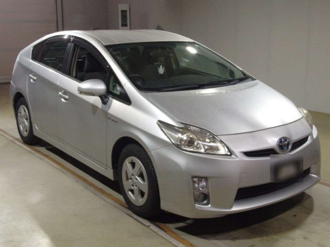 2010 Toyota Prius ZVW30[2]