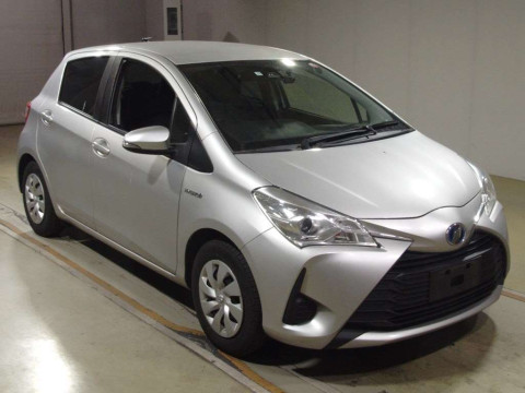 2019 Toyota Vitz NHP130[2]