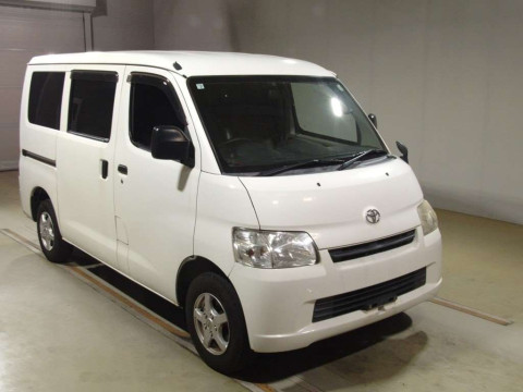 2017 Toyota Townace Van S402M[2]