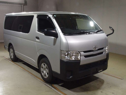 2019 Toyota Hiace Van TRH200V[2]