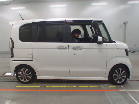 2021 Honda N-BOX CUSTOM JF3[2]