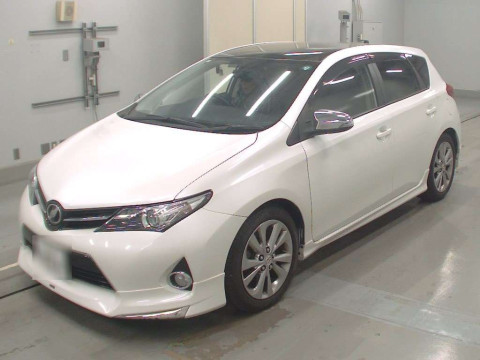 2014 Toyota Auris ZRE186H[0]